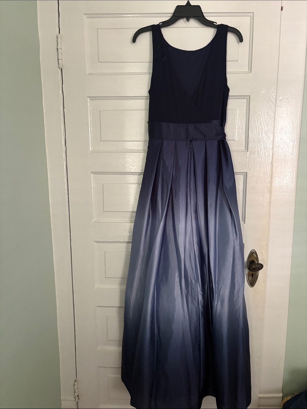 Women’s Navy Maxi Dress - Elegant Flowing Silhouette